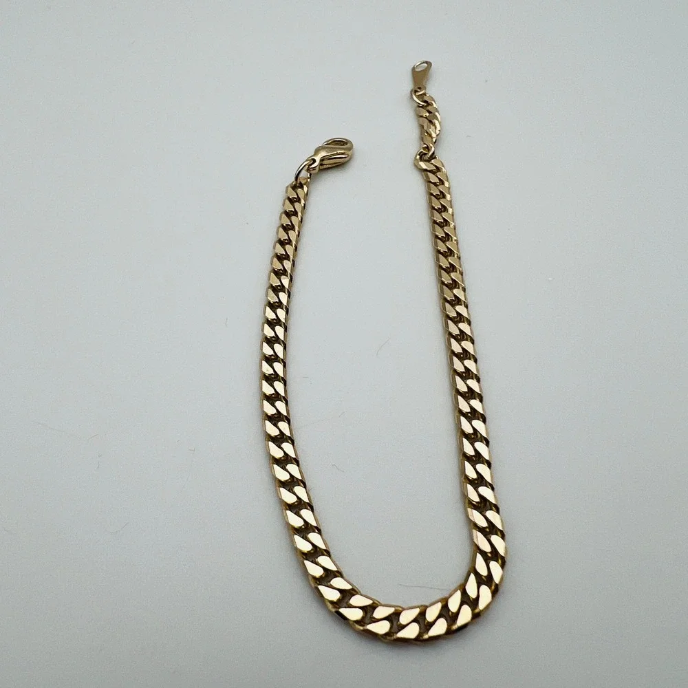 Gold Tone Curb Link Chain Bracelet 7 Inch Lobster Claw Clasp Women Jewelry